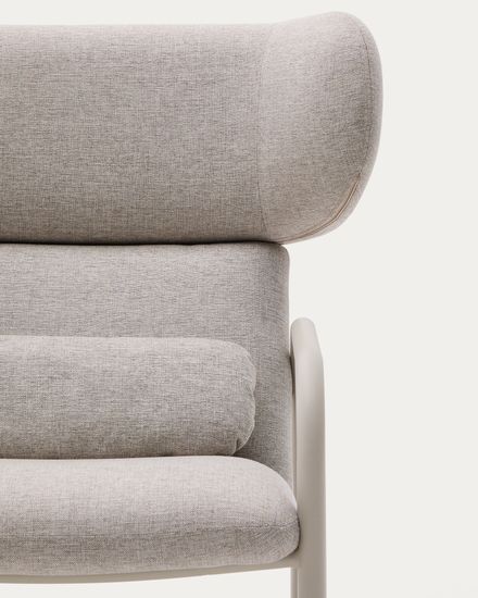 Кресло Inari бежевого цвета и стали с бежевой отделкой Испания La Forma