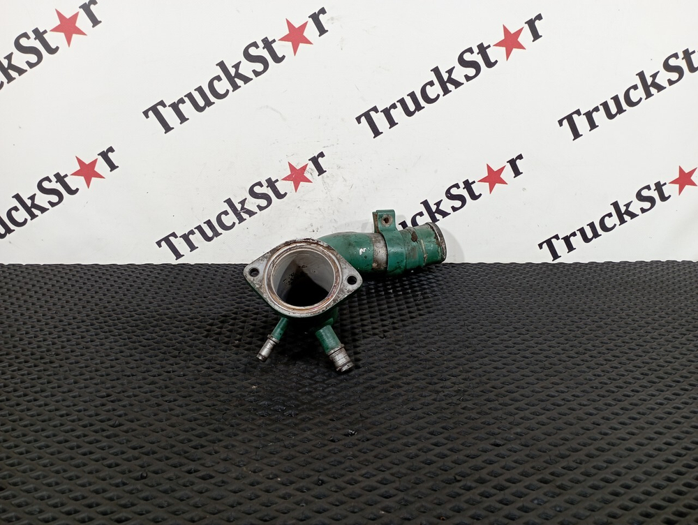 Патрубок системы охлаждения