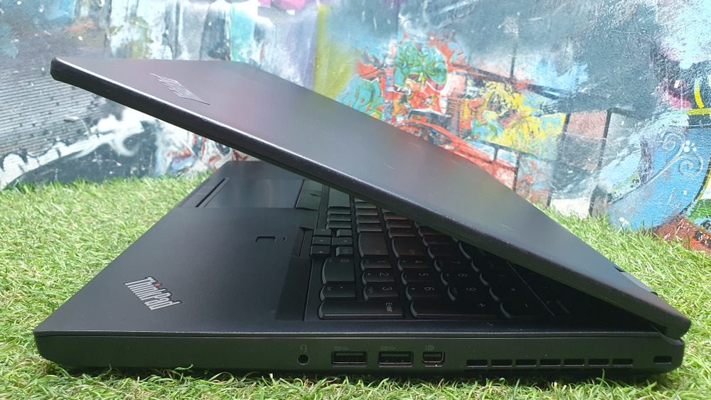 Ноутбук Lenovo i7-8/32Gb/QUADRO P1000 4Gb/FHD/ThinkPad P52 20M9001FRT/Windows 10