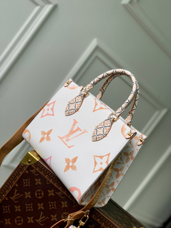 Louis Vuitton Onthego PM