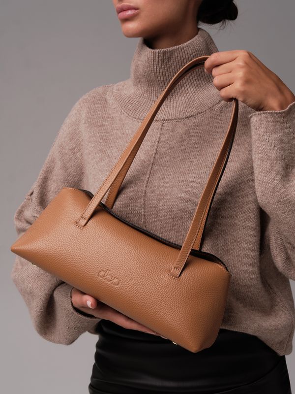 Женская кожаная сумка DBR 31127 оранжевый миндаль