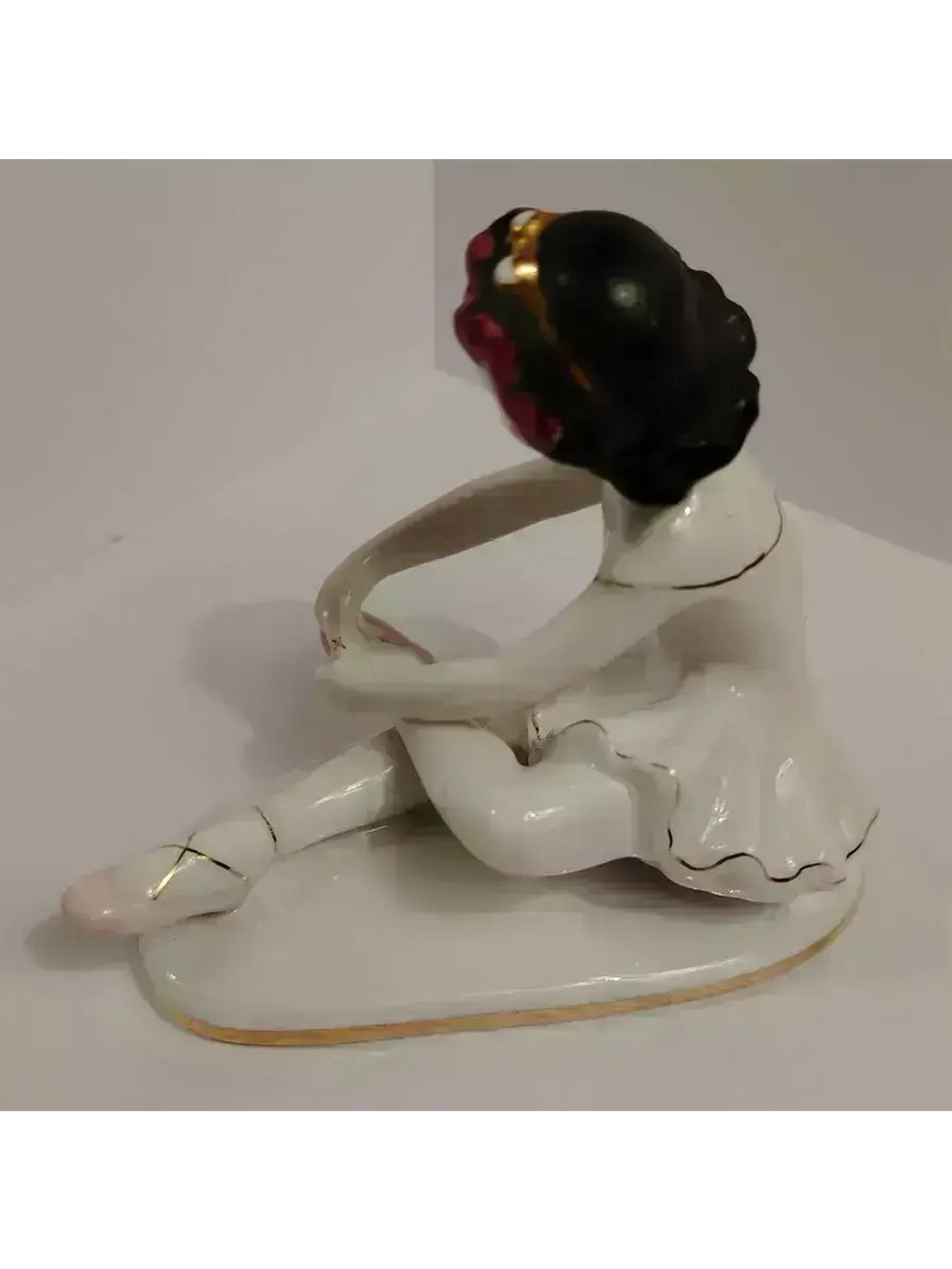 Фарфоровая статуэтка "Маленькая балерина"