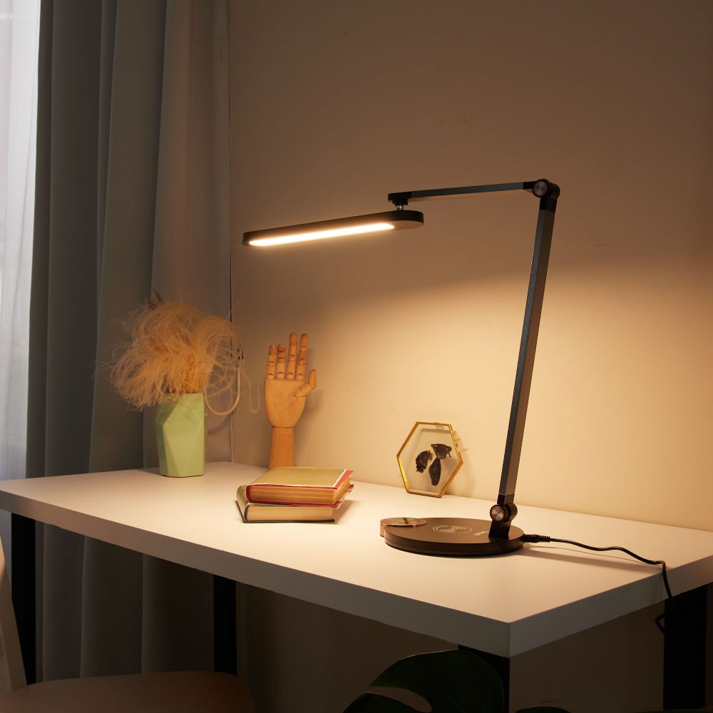 ULM-D113 18W-3000-6000K-DIM BLACK Светильник настольный светодиодный с беспроводной зарядкой телефонов. Сенсорный выключатель. Диммер. Черный. TM Uniel