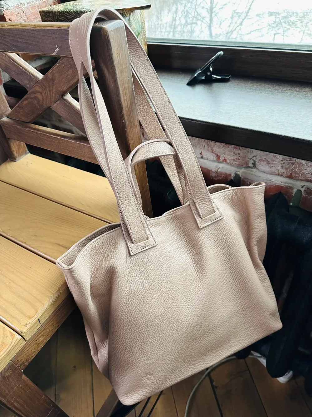 Женская сумка-шоппер из натуральной кожи пудрового цвета