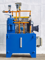 GXYZ-A2.5/100 - Циркуляционная станция смазки серии A, расход насоса высокого давления составляет 2,5 л/мин при давлении 31,5 МПа, насос низкого давления работает при 0,4 МПа с подачей масла, равной 100 л/мин; применяется управление от ПЛК