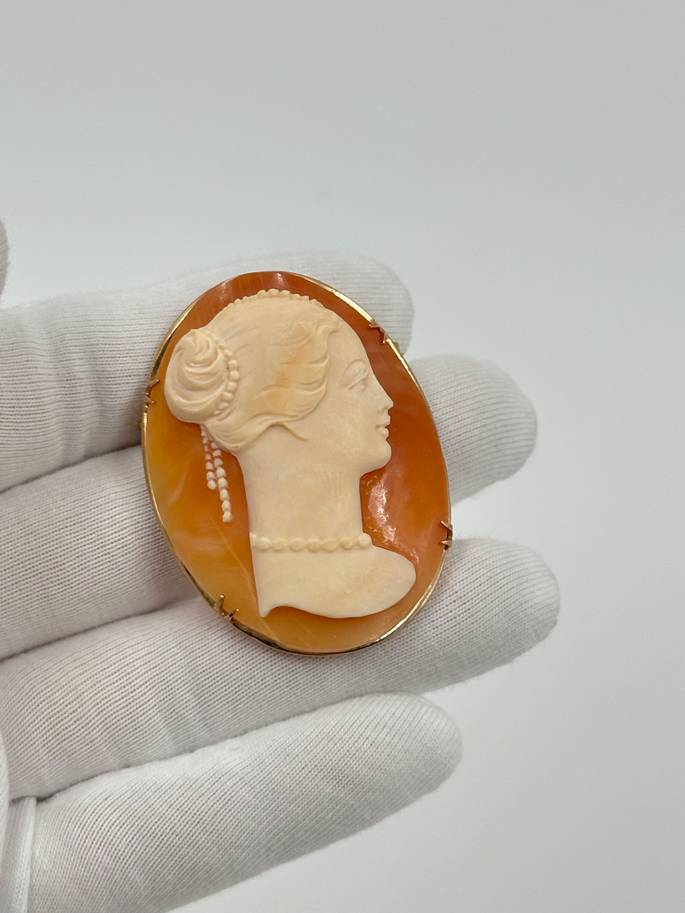 Брошь-кулон Камея на раковине