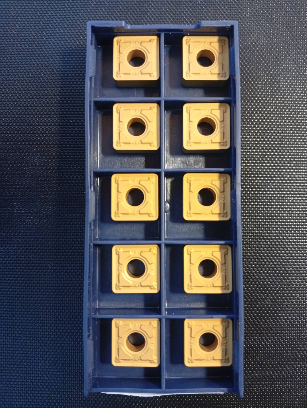 Пластина токарная SNMG120404-GM TC6125