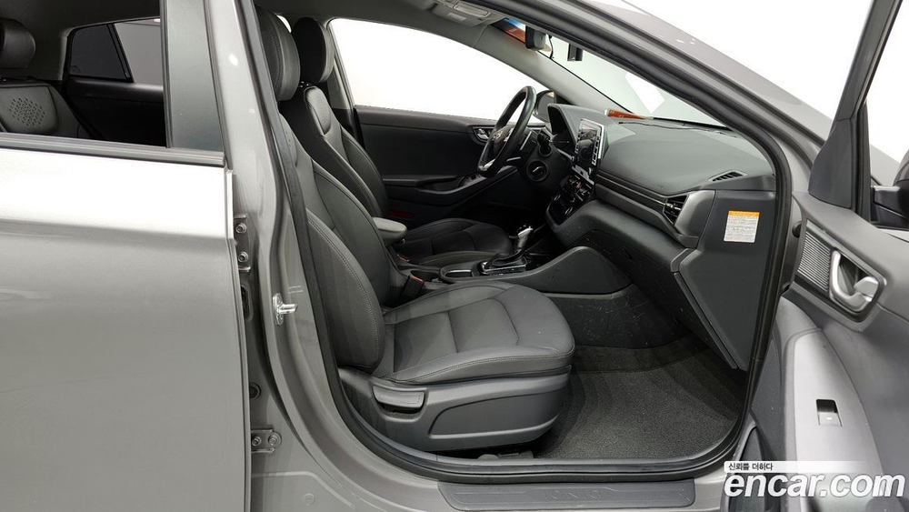 Hyundai The New Ionic Hybrid 1.6 HEV (09.2019)