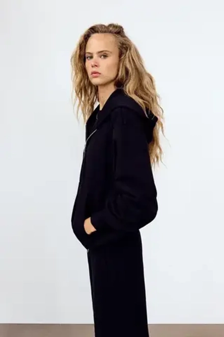 ZARA ТОЛСТОВКА ОВЕРСАЙЗ С МОЛНИЕЙ, ЧЕРНЫЙ