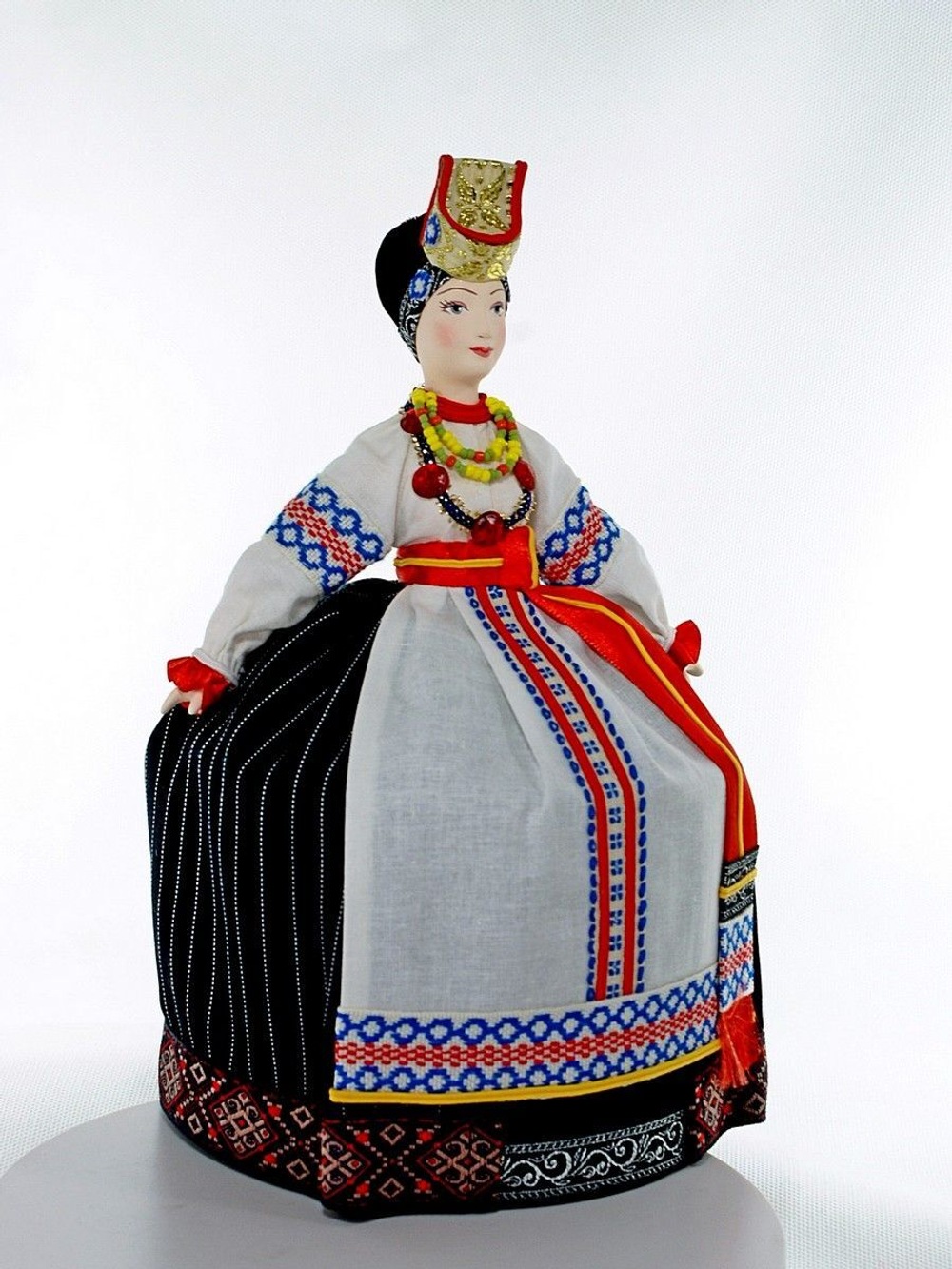 Кукла фарфоровая Воронежский женский костюм
