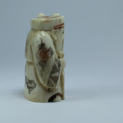 Нэцкэ Дзюродзин с волшебным посохом и иероглифом счастье