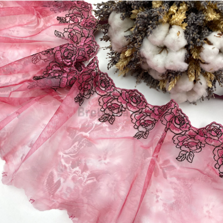 Вышивка на сетке розовый/черный 17 см