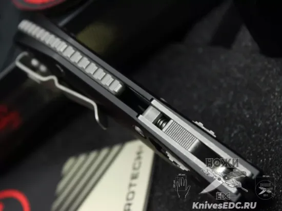 Microtech Stitch Ram-Lok S/E - нож складной, черн. алюм. рук-ть, стоунвош клинок