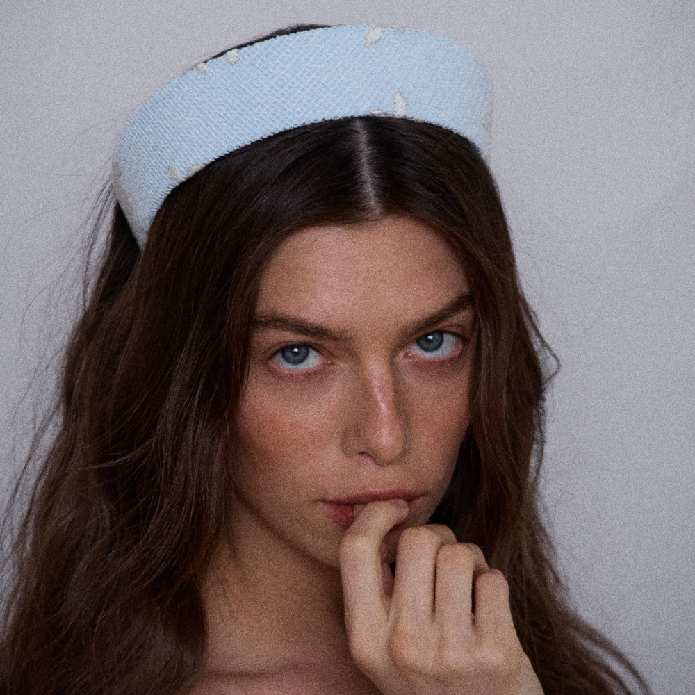 Кокошник голубой с гипюром