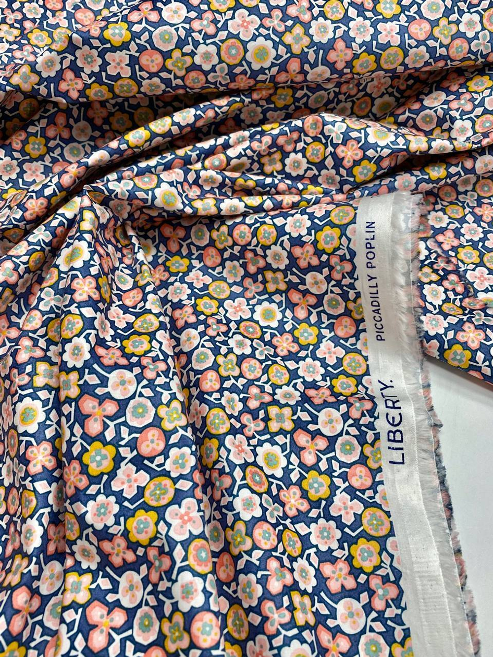 Хлопок Liberty синий с разноцветным цветочным узором Piccadilly Poplin - The 150th Anniversary Collection
