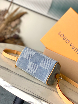 Louis Vuitton Speedy 18