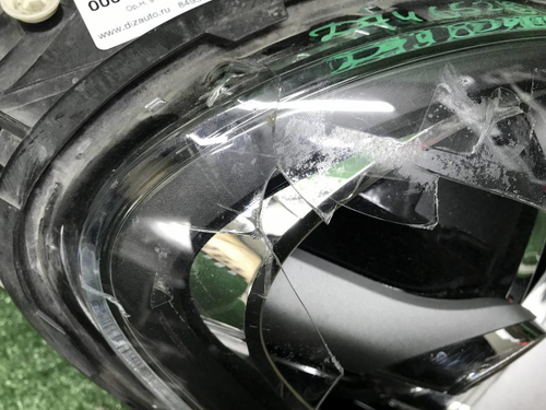 Битая Фара правая Porsche Cayenne 3 (17-23) LED
