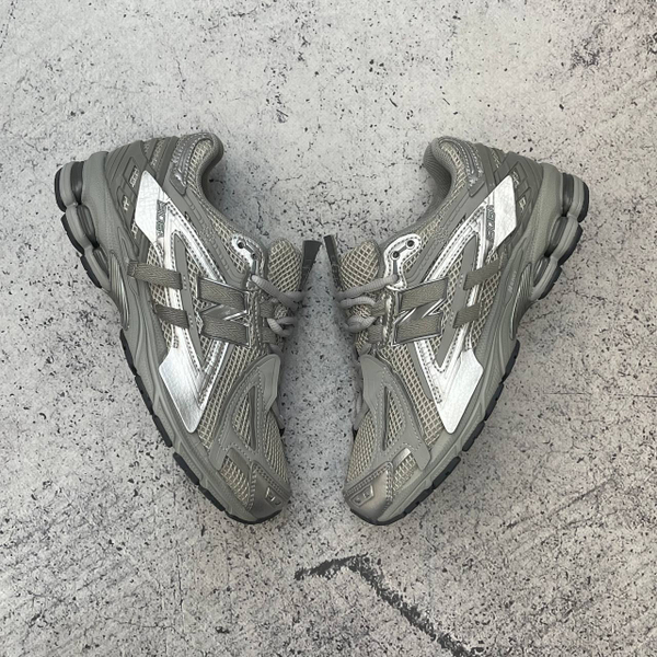 Кроссовки New Balance 1906 silver