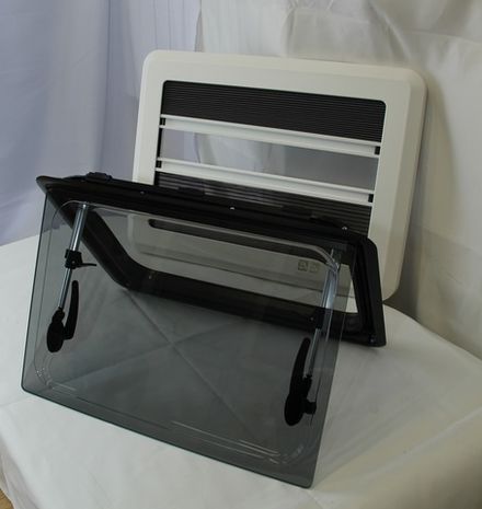 Окно откидное Mobile Comfort W9045P 900x450 мм, штора плиссированная, антимоскитка