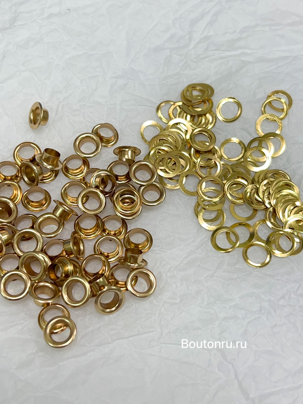 Люверсы золотистые