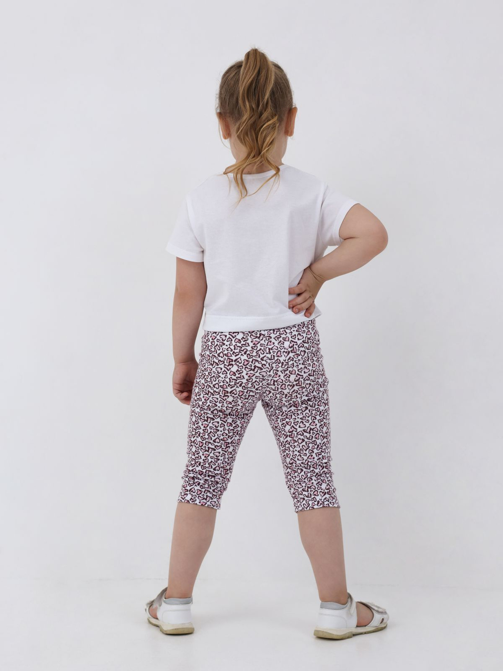 Бриджи для девочки, модель №1, рост 104 см, с принтом "сердечки"