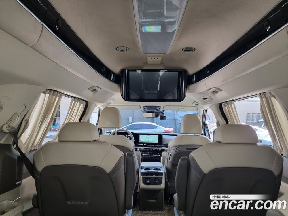 Kia Carnival (Sedona) 4 Generation Бензин 9-и местный High Limousine (04.2021)
