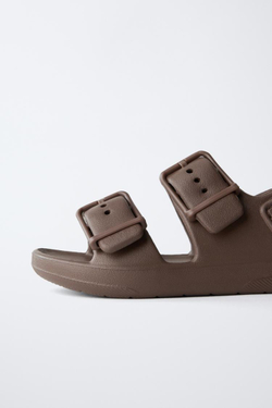 ZARA РЕЗИНОВЫЕ САНДАЛИИ С ПРЯЖКАМИ, КОРИЧНЕВЫЙ