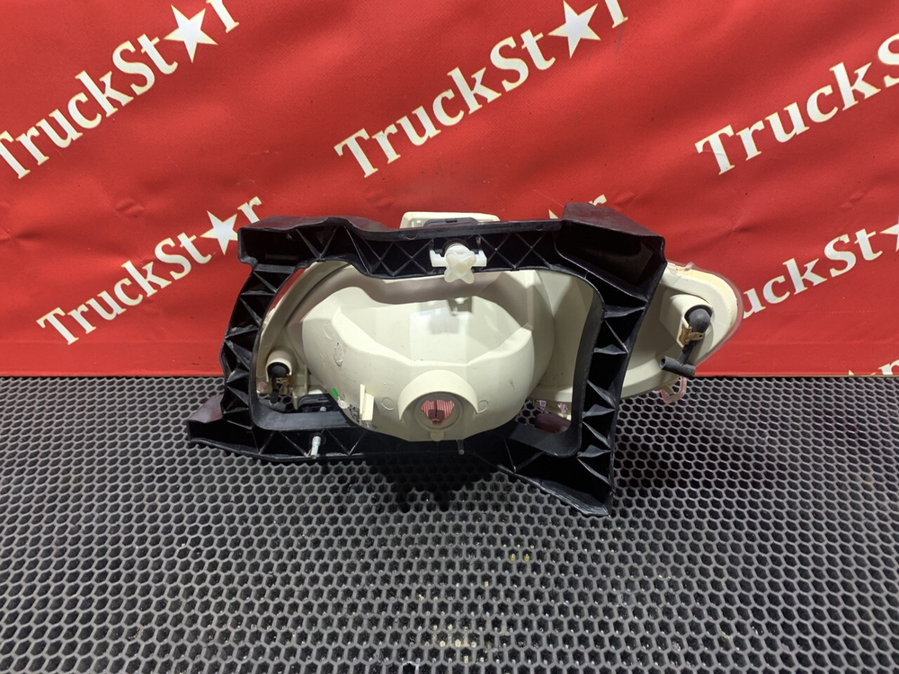 Фара противотуманная правая 2021г