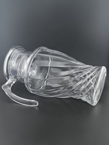 Графин стеклянный 1,8 л. с крышкой