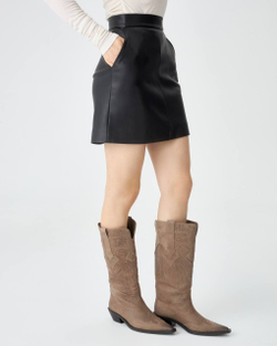 photo_2025-12-18_02-34-56