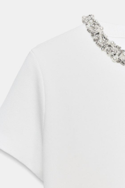 ZARA ТРИКОТАЖНЫЙ ТОП С БУСИНАМИ И СТРАЗАМИ, БЕЛЫЙ