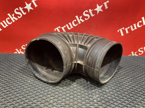 Патрубок воздушного фильтра 2018г