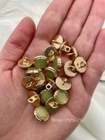 Пуговицы золотистые на ножке светло-зеленый камень луна