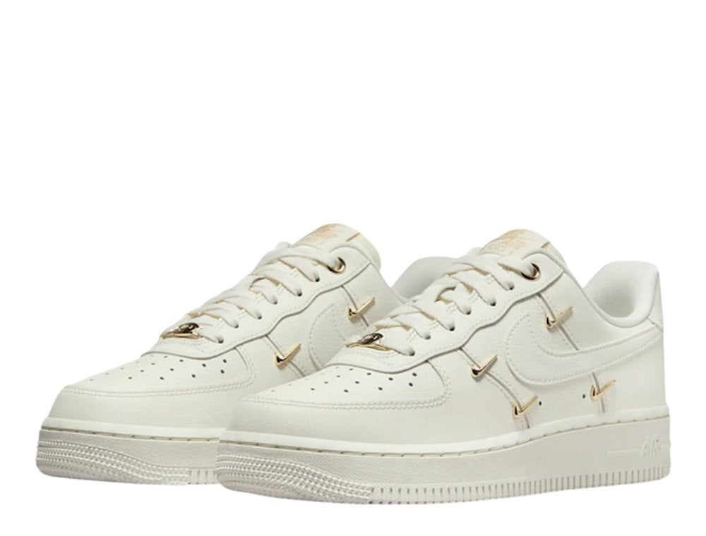 Кроссовки Nike Air Force 1 '07 LX Sail/Sail/Metallic Gold/Sail