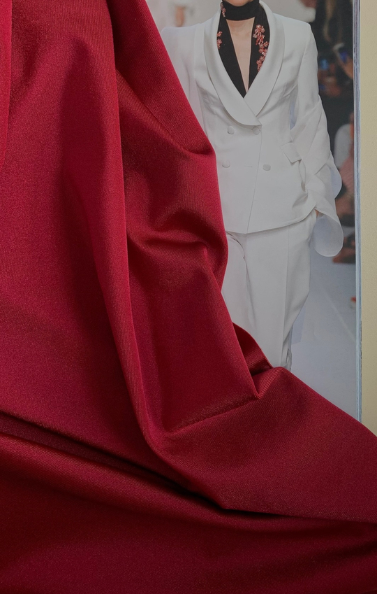 Бифлекс глянцевый бордо С24