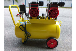 Компрессор ТД Техник ТЕХНИК СБ-50/520 50л 2 мотора 2.9кВт 520л/мин 220В бесшумный 8атм 33