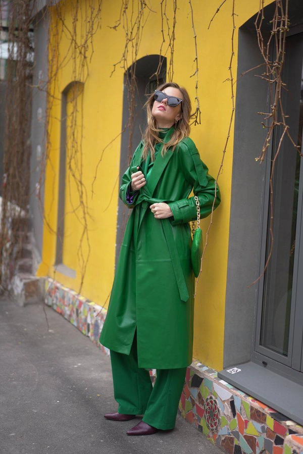 Тренч кожаный зеленый