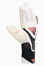 Вратарские перчатки adidas Predator Pro - белый