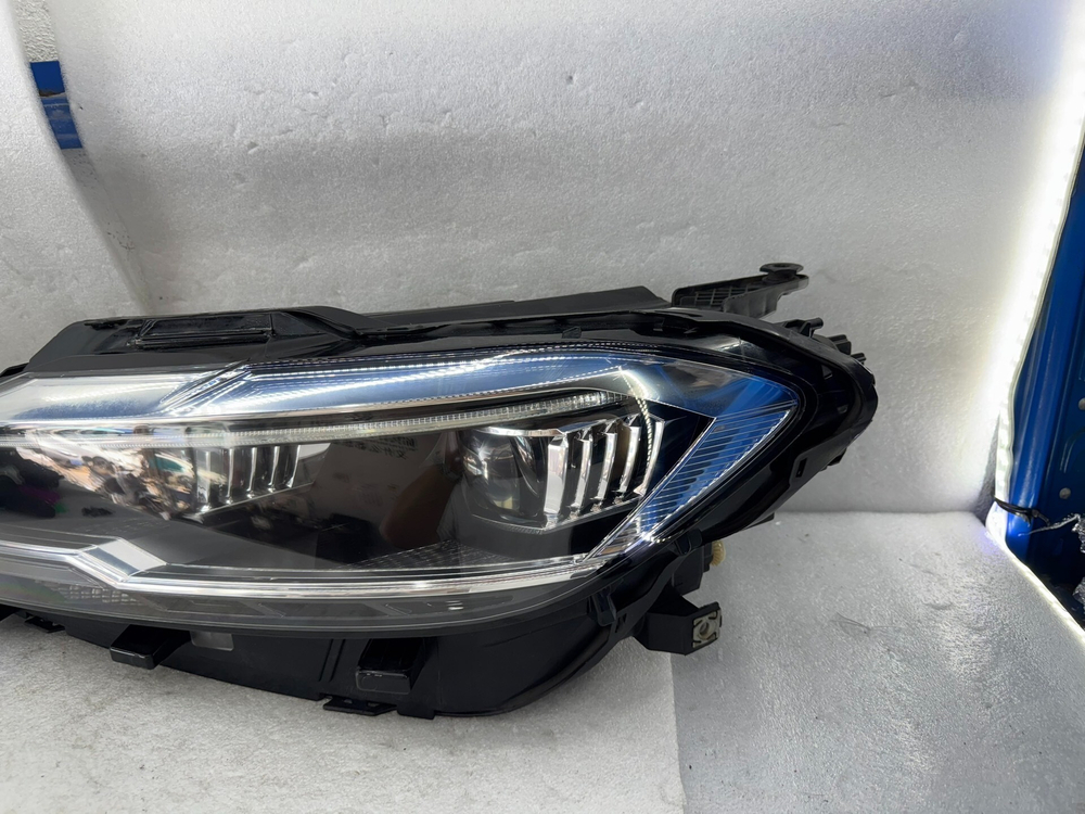 Оригинальная LED фара Volkswagen Lavida Plus
