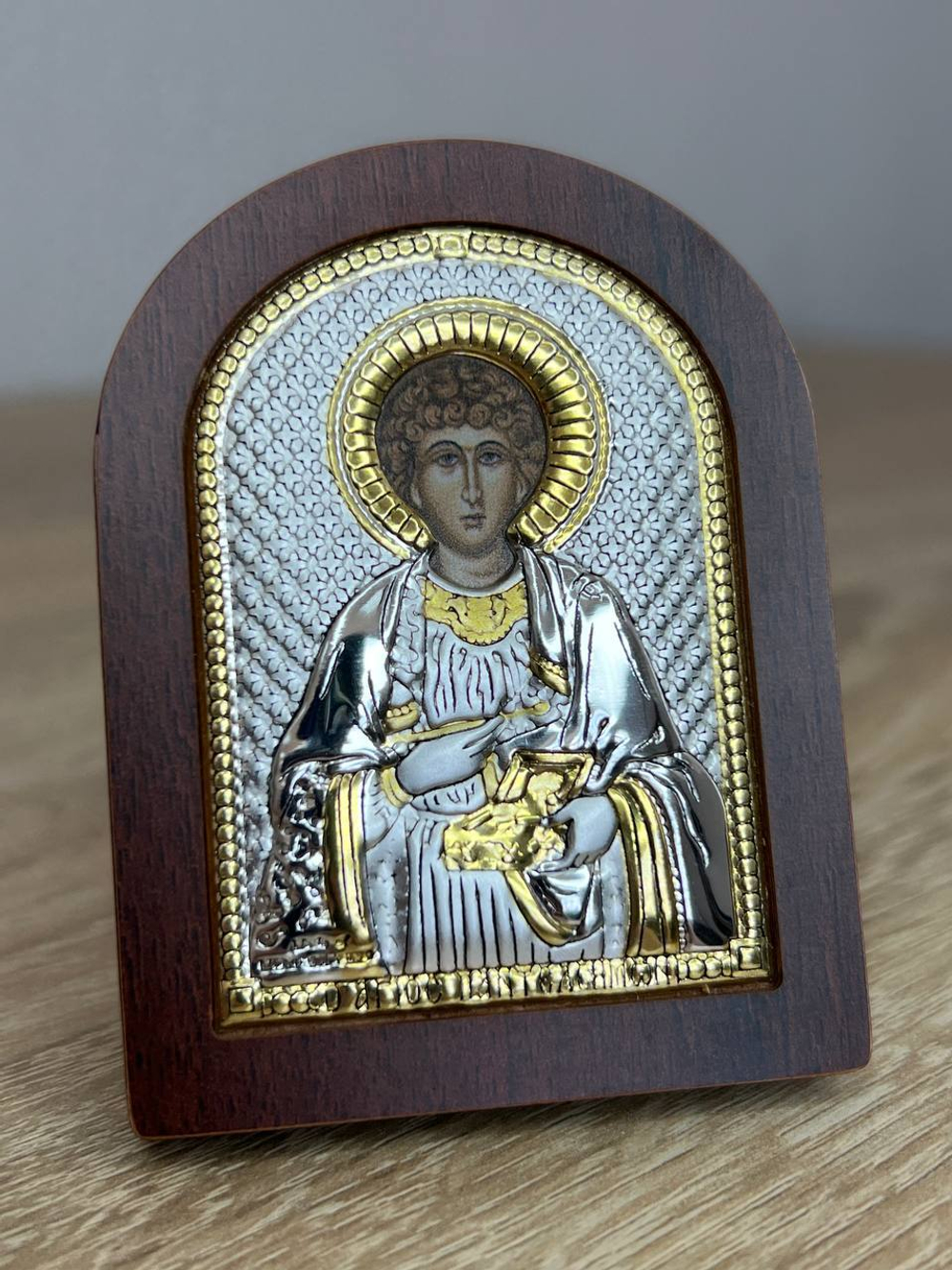 Пантелеймон, икона арочная, красное дерево 120х160