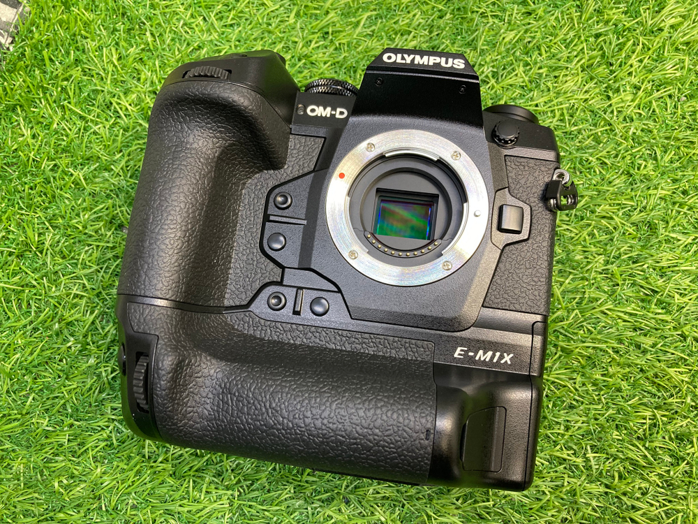 Olympus OM-D E-M1X Новый