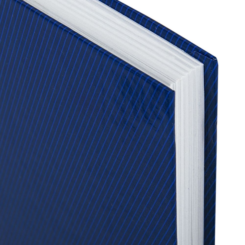 Ежедневник недатированный А5 (145х215 мм) ламинированная обложка STAFF 128 л. синий (127053)