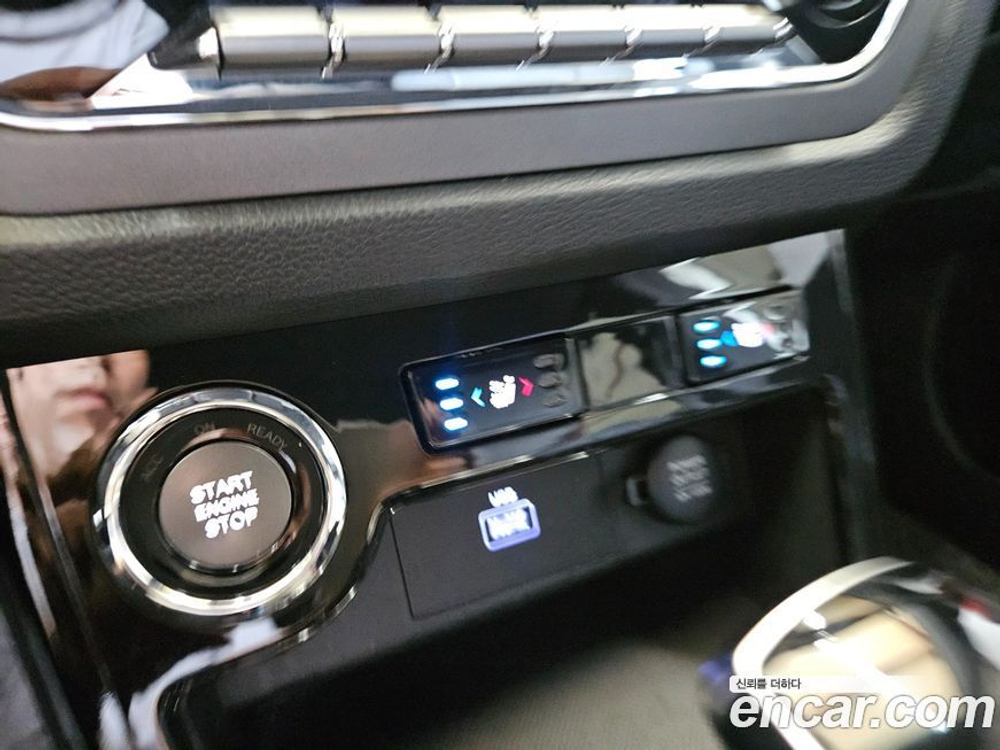 KG Mobility (Ssangyong) Beautiful Korando Бензин 1.5 2WD R-플러스 (06.2022)