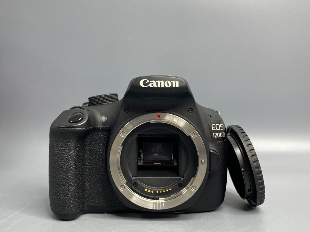 Canon 1200D Kit 18-55mm 24.000 кадров