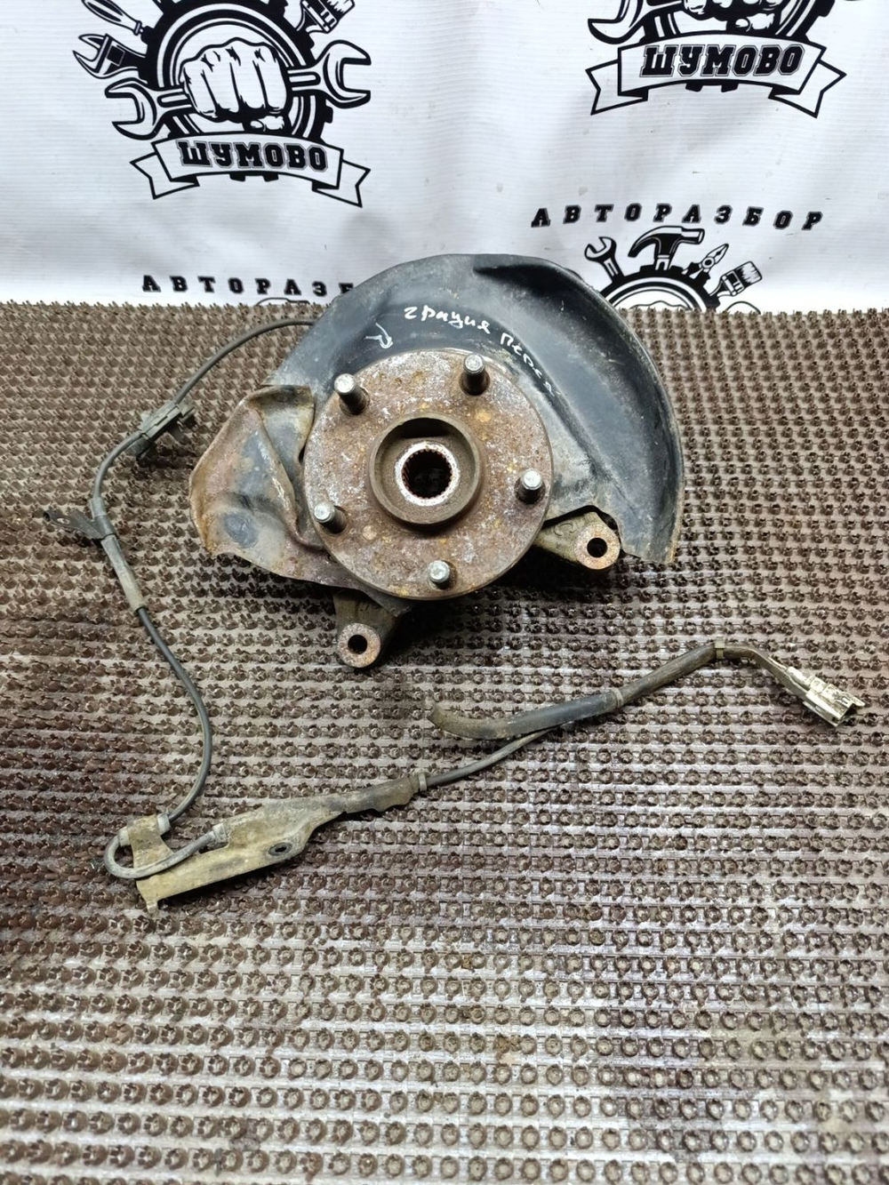 Поворотный кулак правый Toyota Camry, V40 (1994... с пробегом