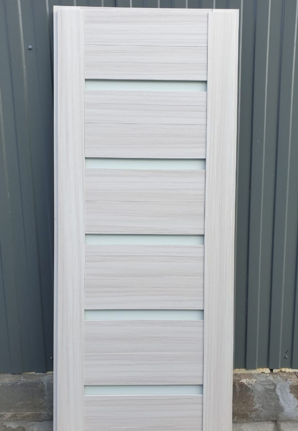 Входная металлическая дверь RеX (РЕКС) 11 Практик Антик серебро / СБ-14 Сандал белый, белые стекла
