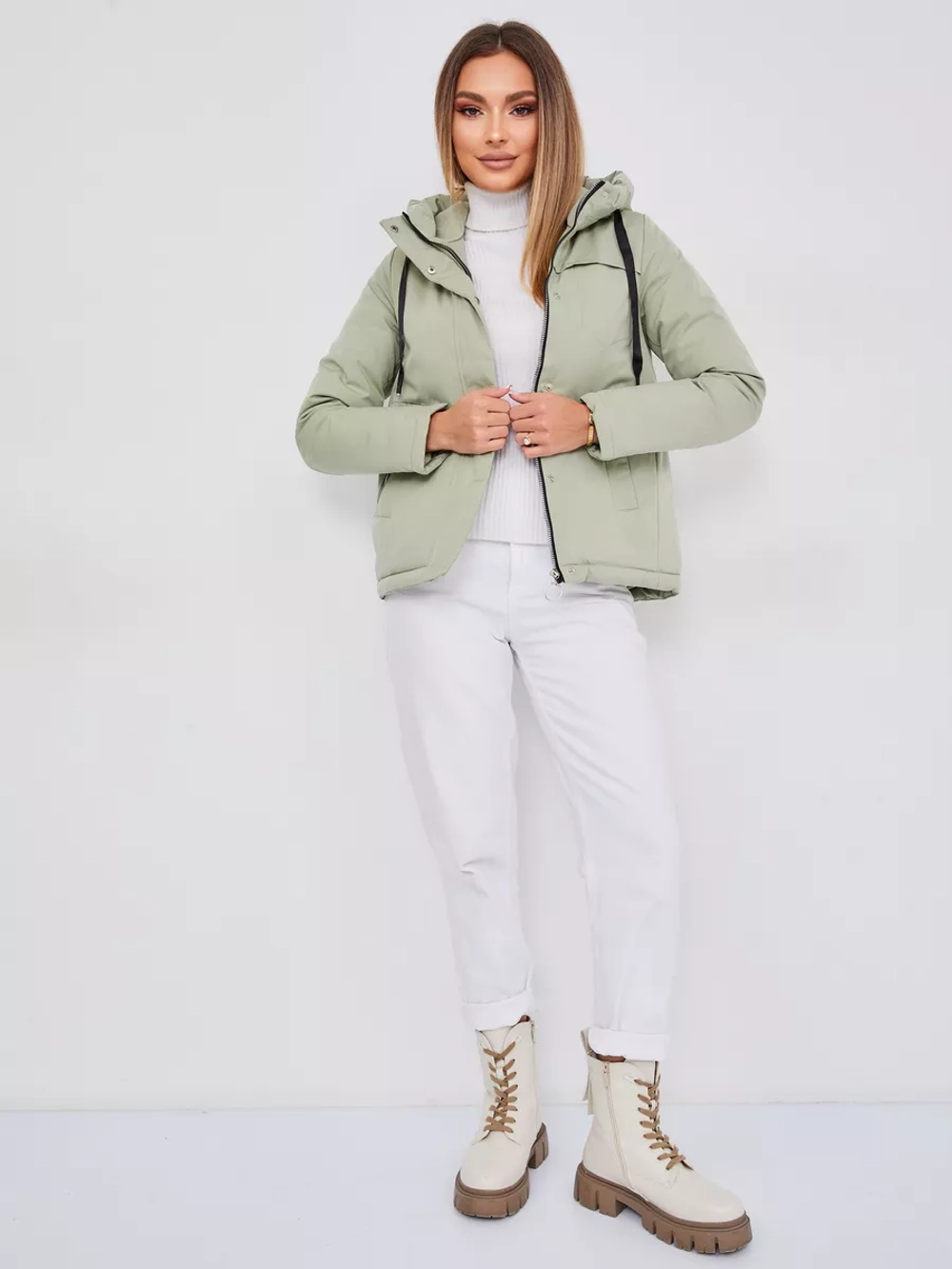 Куртка демисезонная больших размеров с капюшоном