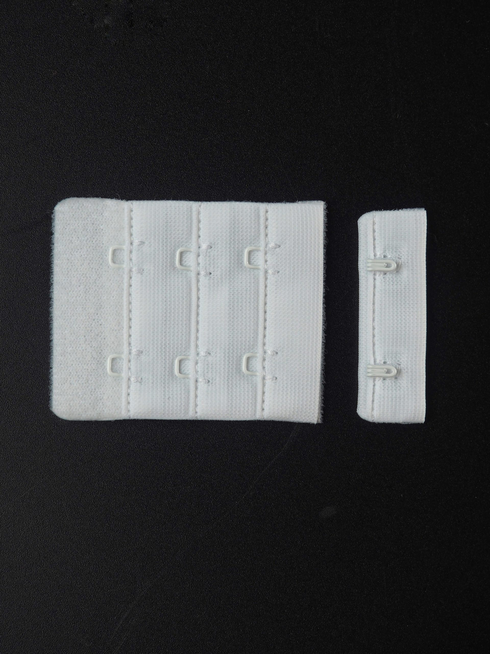 Застежка для бюстгальтера белая широкая с крючками 2х3 Lauma (Латвия)