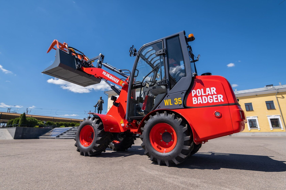 Погрузчик POLAR BADGER WL35