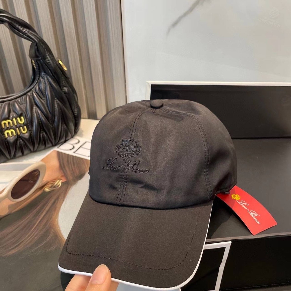 Бейсболка Loro Piana